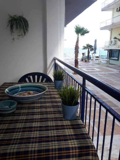 Cozy Seaside Apartment Loutraki Eksteriør billede
